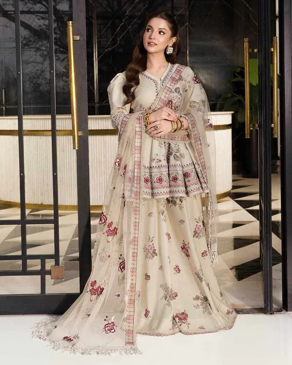 MF_520_New_Beautiful_Party_Wear_Dress