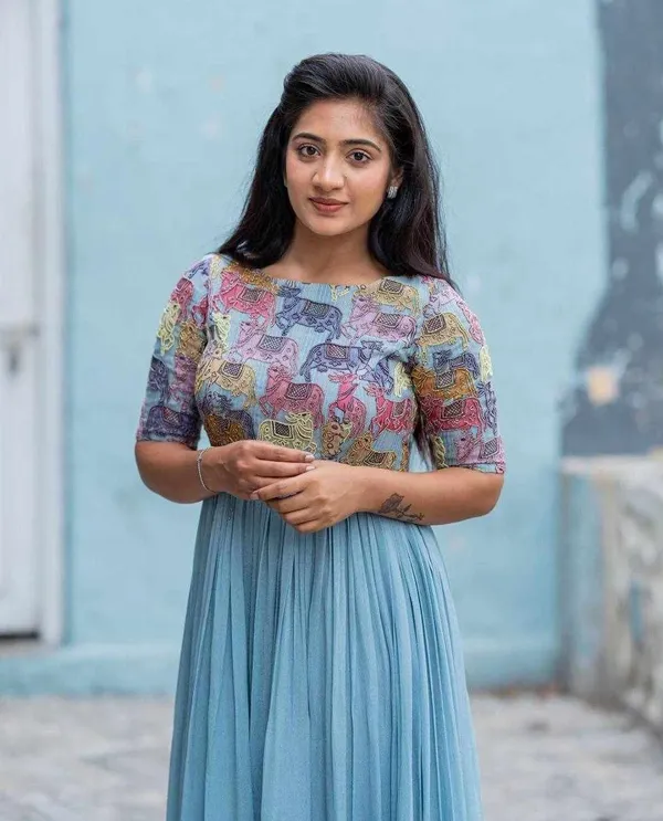 PC_413_Handwork_&_Kalamkari_Print_Gown
