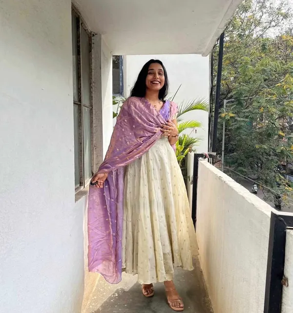 PC_567_Casual_Wear_White_Gown_With_Pink_Dupatta