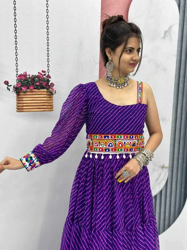 PC_N03_Motedo_Print_Gown