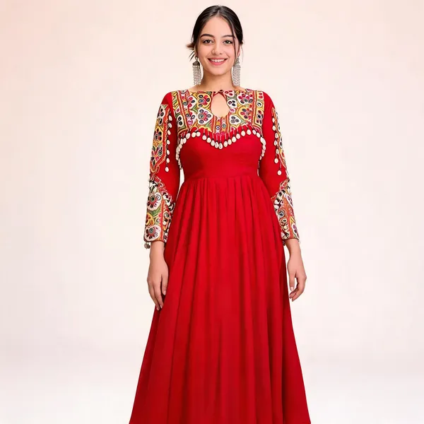 PC_N18_Fiyona_Gamathi_Work_Gown