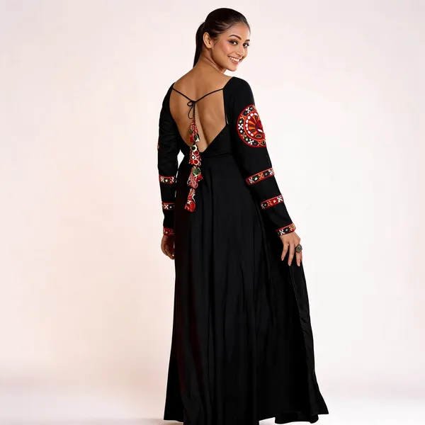 PC_N19_Gamathi_Work_Gown