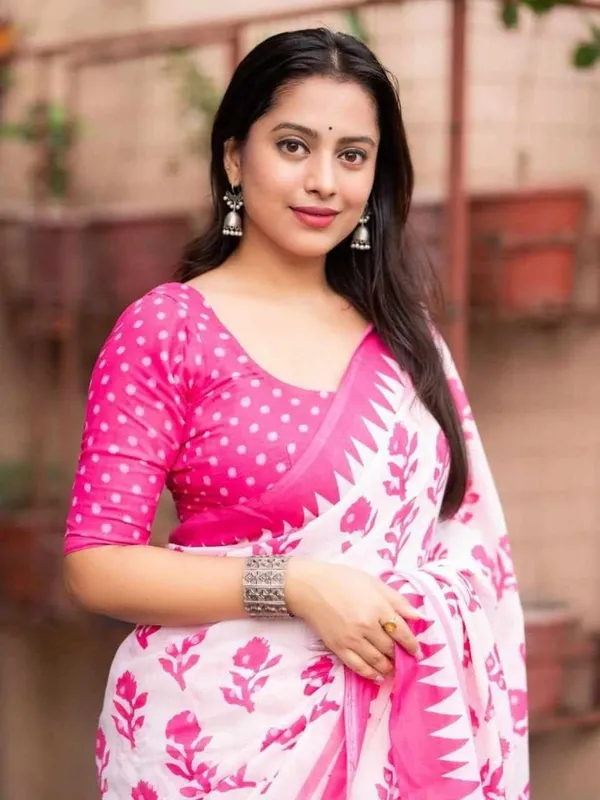 PIYU_P1020_White_rose_Pink_Saree