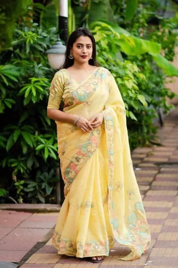 PIYU_P1062_ROSE_Yellow_Saree