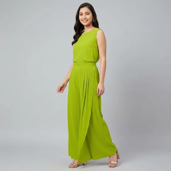 Pleated_Pants_With_A_Front_Drape