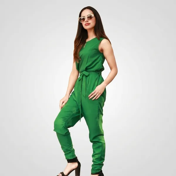 Keyhole_Jumpsuit_With_Belt