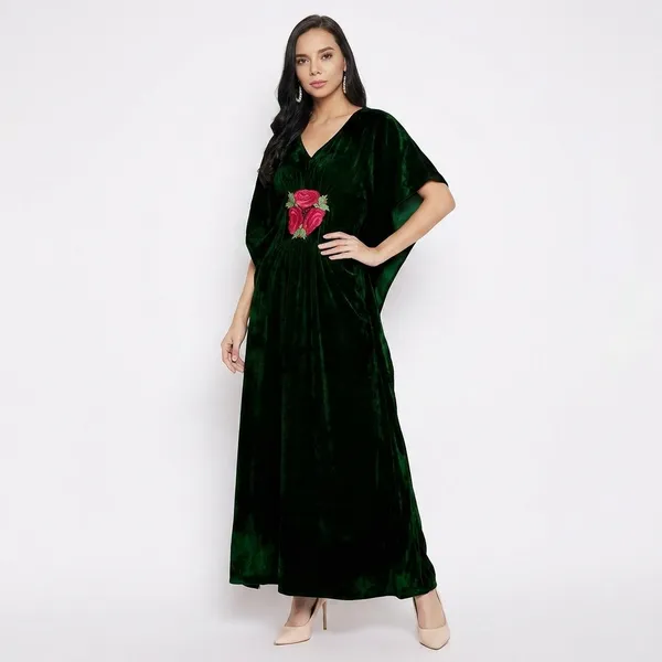 Stretchable_Velvet_Kaftan_With_Floral_Embroidery