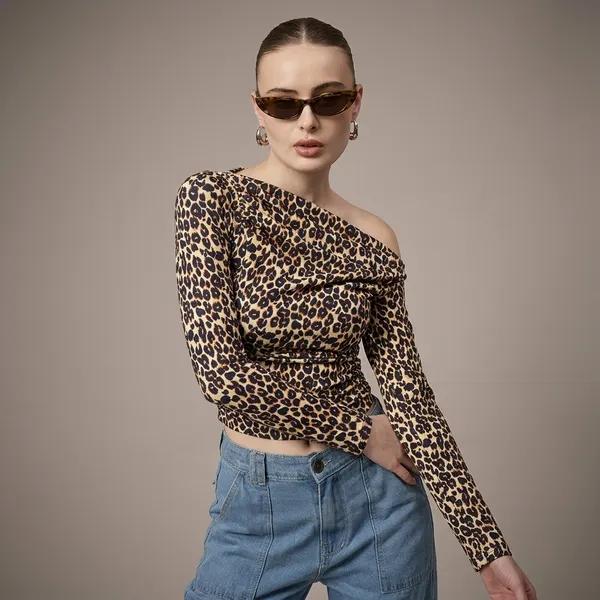 Stretchable_Asymmetrical_Ruched_Top