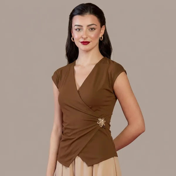 Stretchable_Gold_Accent_Wrap_Top
