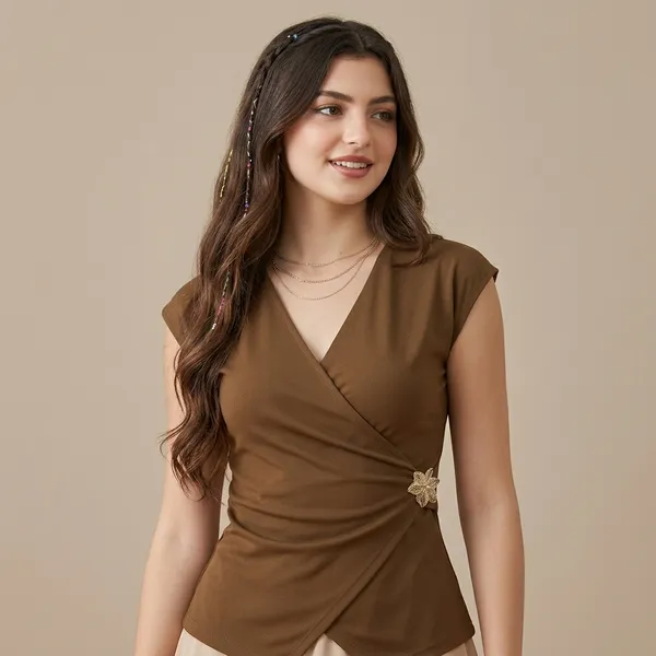Stretchable_Gold_Accent_Wrap_Top