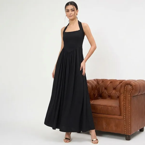 Stretchable_Halter_Neck_Maxi_Dress