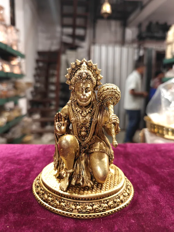 Pure_Brass_Hanuman_Idol_With_Ornate_Base