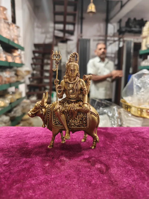 Pure_Brass_Lord_Shiva_Riding_Nandi_Vax_Idol