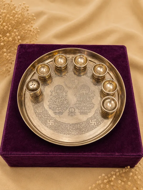 Brass_Traditional_Lakshmi_Ganesh_Engraved_Pooja_Thali_Set