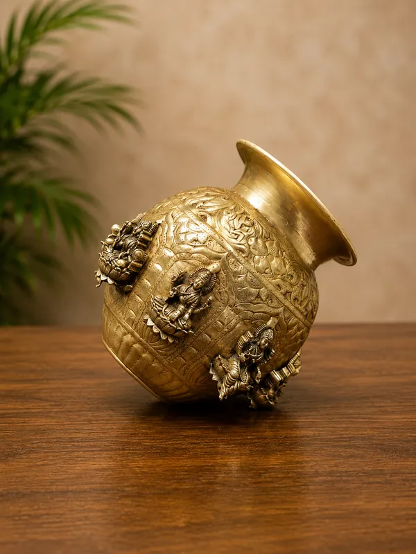 Brass_Aust_Laxmi_Traditional_Deity_Embossed_Kalash_Pot