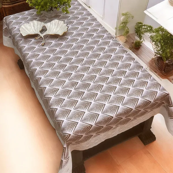 Table_Cover_with_flannel_backing_Pvc_Coated__Geometric_Print_Brown_White