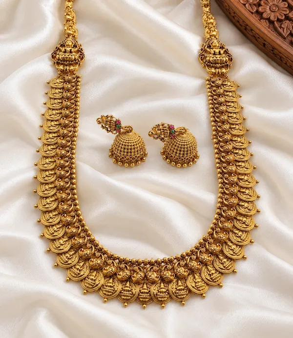 Mrunal_Thakur_Coin_Necklace_Haram