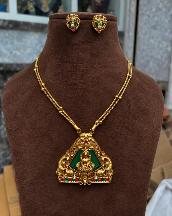New_Enamel_Long_Chain_with_earrings