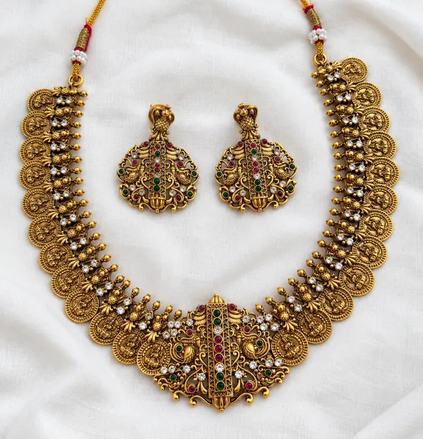 White_ad_stone_antique_Choker_