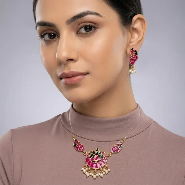 Premium_Quality_Trending_Moon_Necklace_Invisible_Chain_With_Earing_New_Arrival