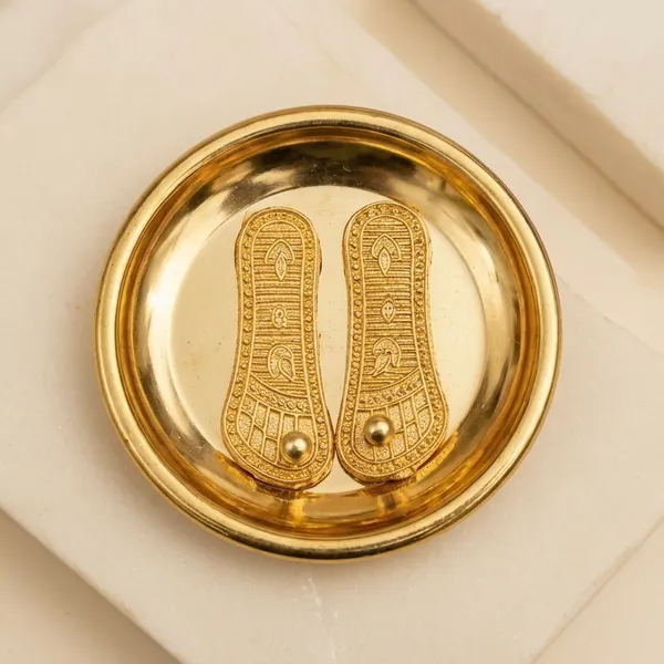 Rudrakashi_Charan_Paduka_Yantra_Stainless_Steel_Gold