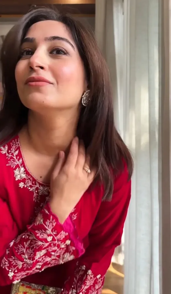 Red_Embroidered_Kurta_Set_For_Women