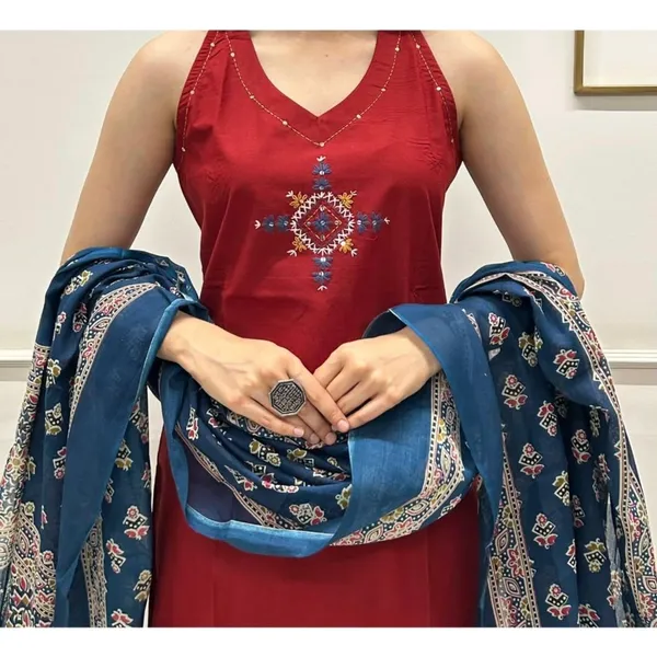 Red_Cotton_Embroidered_Kurta_Set_With_Blue_Dupatta_For_Women