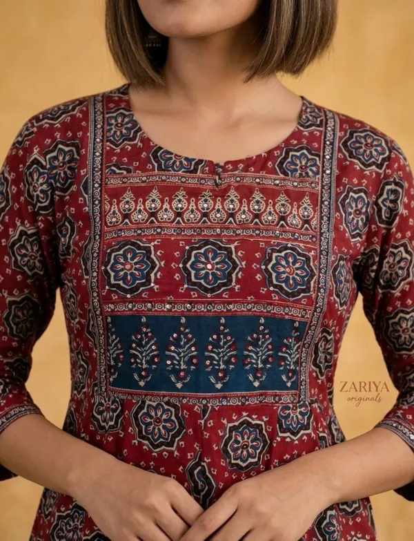 Maroon_And_Blue_Printed_Ethnic_Kurta_Set_With_Dupatta_For_Women