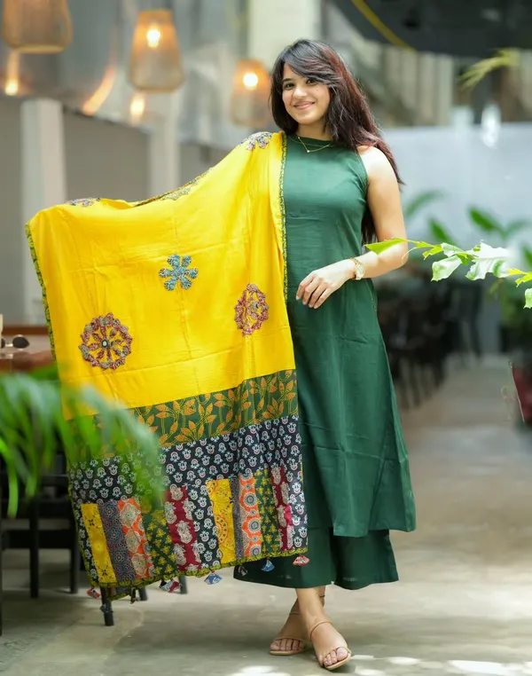 Green_Sleeveless_Straight_Kurta_With_Palazzo_And_Yellow_Dupatta_Set