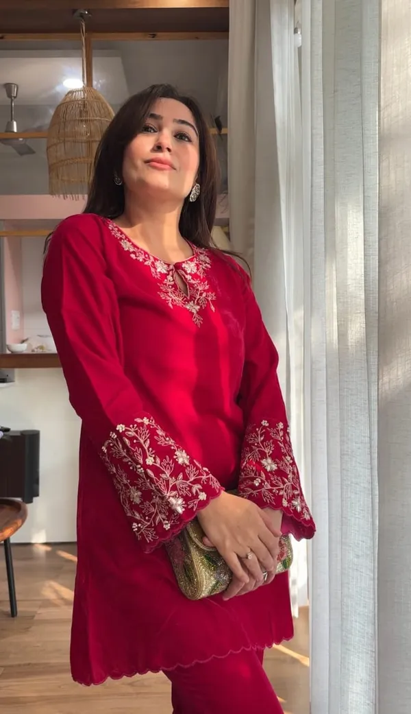 Red_Embroidered_Kurta_Set_For_Women
