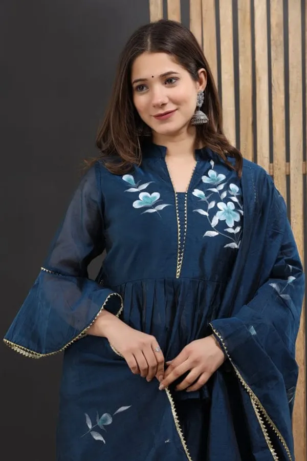 Navy_Blue_Floral_Print_Ethnic_Kurta_Set_With_Dupatta_For_Women
