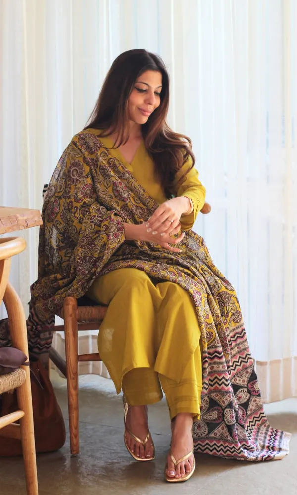 Yellow_Cotton_Kurta_Set_With_Printed_Dupatta_For_Women