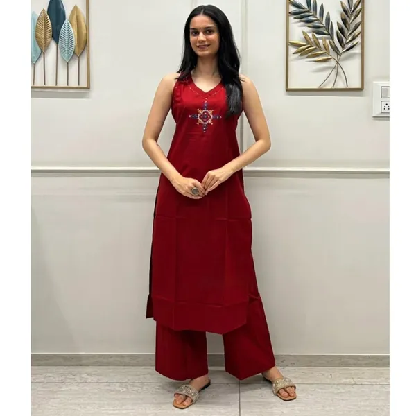 Red_Cotton_Embroidered_Kurta_Set_With_Blue_Dupatta_For_Women