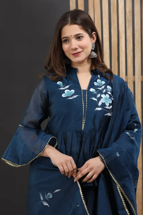 Navy_Blue_Floral_Print_Ethnic_Kurta_Set_With_Dupatta_For_Women