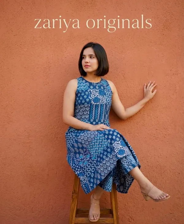 Blue_Cotton_Hand_Block_Print_Sleeveless_Kurta_For_Women