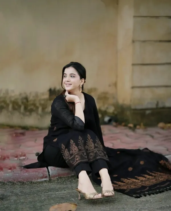 Black_Embroidered_Cotton_Kurta_Set_With_Dupatta_For_Women