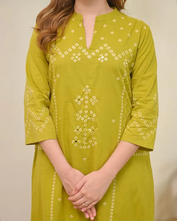 Olive_Green_Embroidered_Cotton_Kurta_Set_With_Dupatta_For_Women
