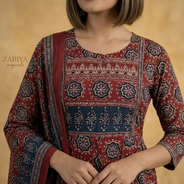 Maroon_And_Blue_Printed_Ethnic_Kurta_Set_With_Dupatta_For_Women
