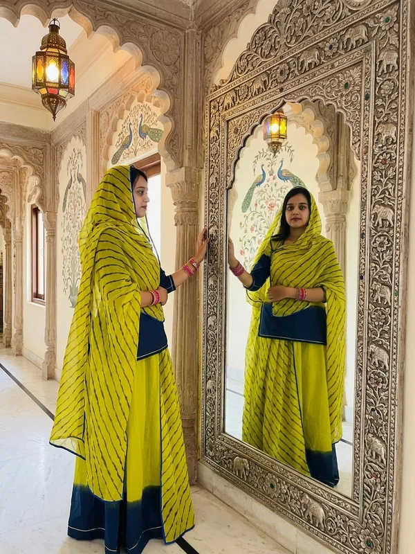 KIAE_Women's_Trendy_Dual-Tone_Lehriya_Rajputi_Poshak_|_Traditional_Rajasthani_Cotton_Ethnic_Suit_Set_with_Matching_Lehriya_Odhani