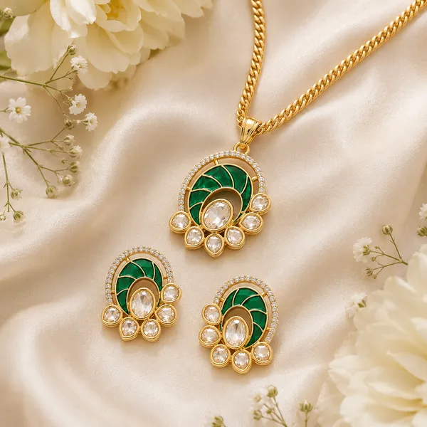 Oval_Meena_Polki_(Green)
