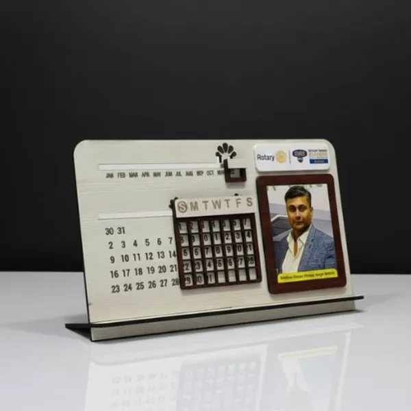 Personalized_Desktop_Calendar_With_Photo_Frame_1_Unit