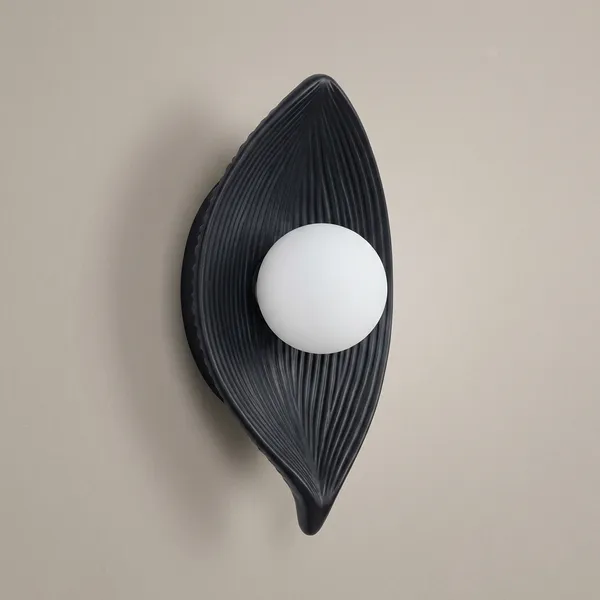 Pvc_Modern_Black_White_G9_Wall_Light