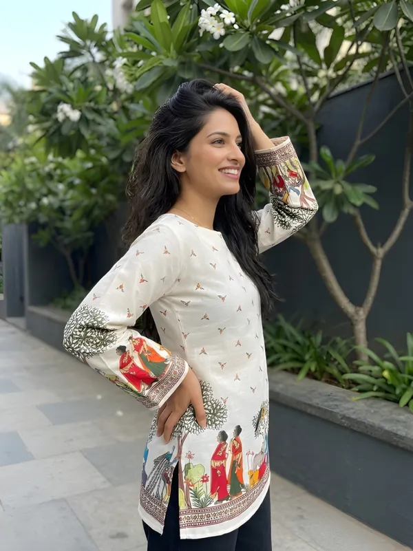 White_Cotton_Folk_Art_Print_Ethnic_Tunic_Top_For_Women