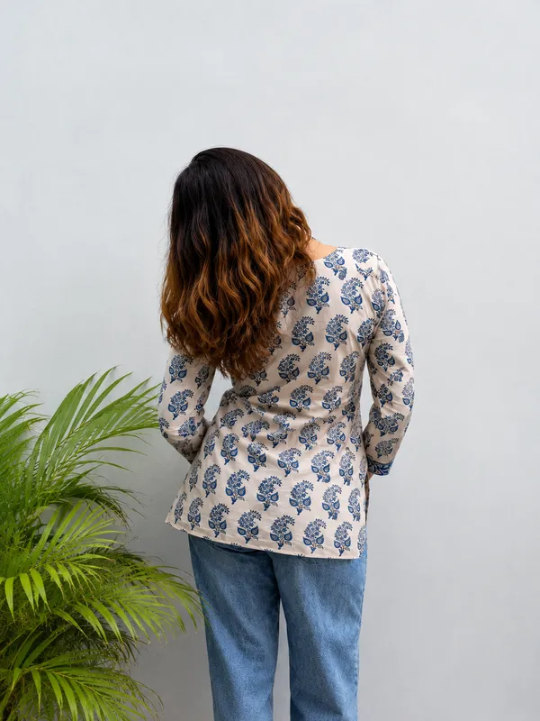 Beige_Cotton_Floral_Block_Print_V_Neck_Tunic_Top_For_Women