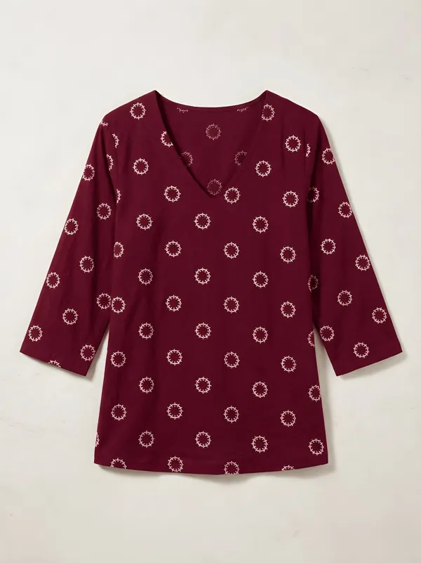 Maroon_Cotton_Printed_Three_Quarter_Sleeve_V_Neck_Top_For_Women