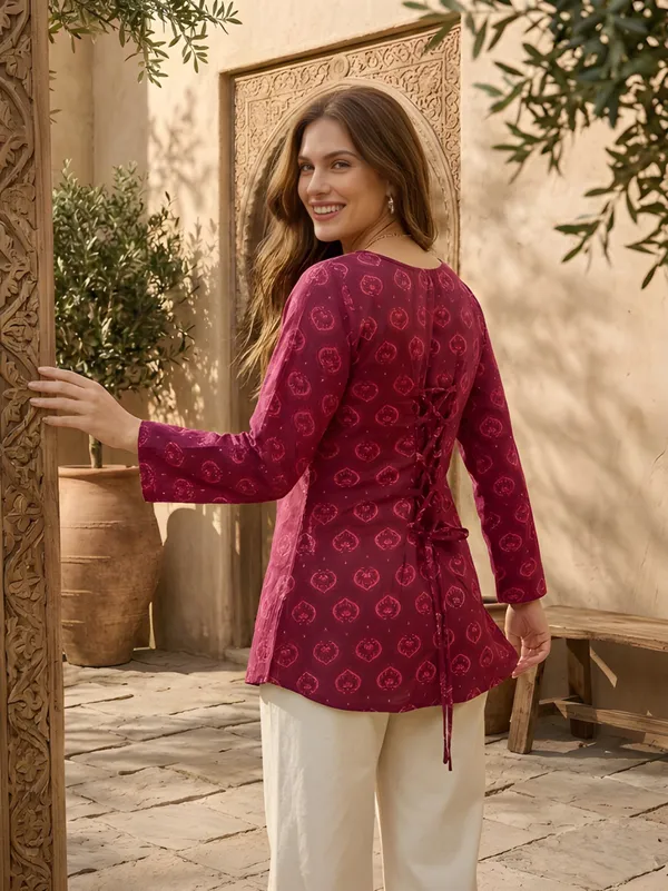 Magenta_Cotton_Geometric_Print_A_Line_Tunic_Top_For_Women