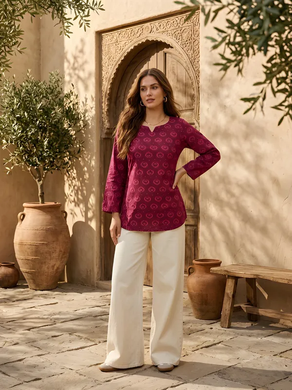 Magenta_Cotton_Geometric_Print_A_Line_Tunic_Top_For_Women