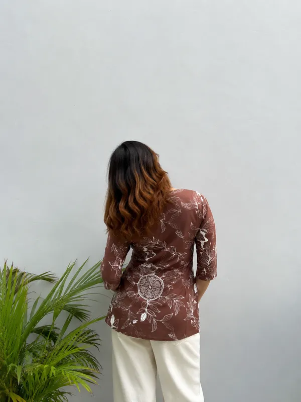 Brown_Cotton_Straight_Floral_Print_Kurti_For_Women