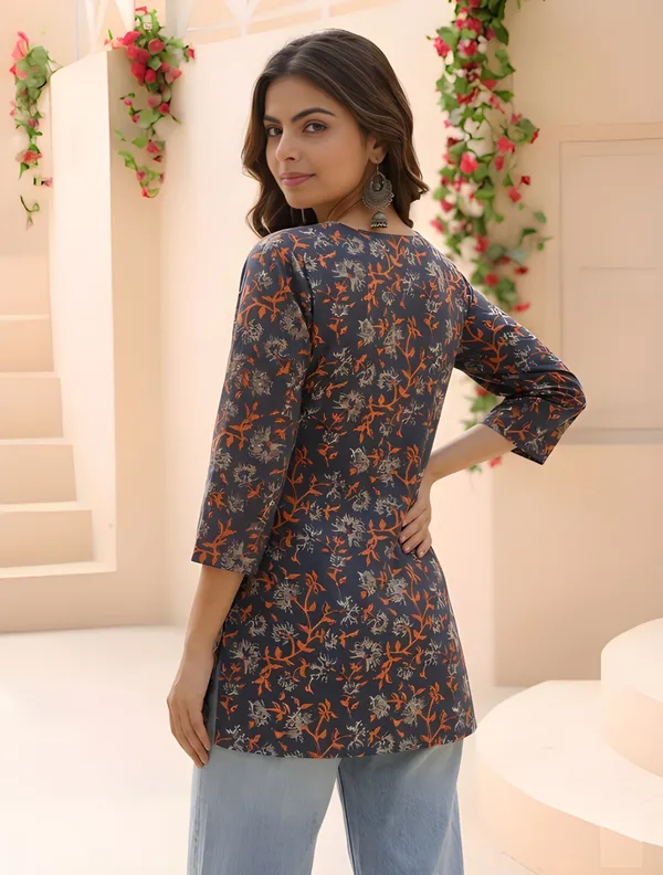 Grey_Cotton_Three_Quarter_Sleeve_Floral_Print_Tunic_For_Women