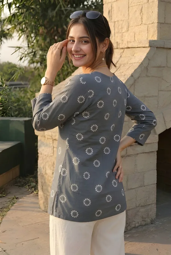 Grey_Cotton_Floral_Print_V_Neck_Top_For_Women